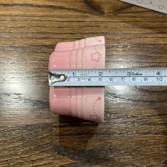 New Rare Le Creuset Little Twin Stars Flower Ramekins Set of 2 - Picture 11 of 11